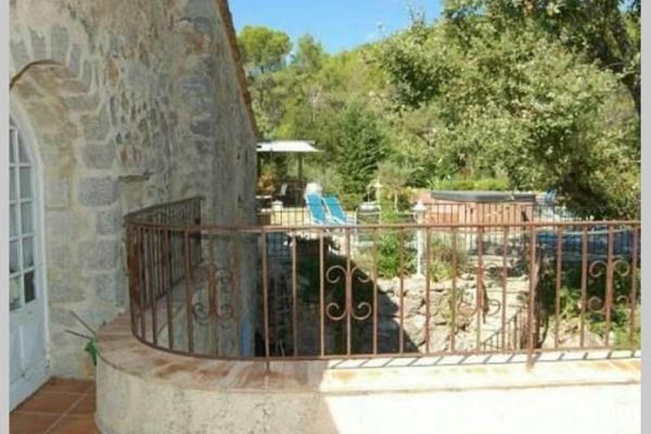 Bastide Provencale Les Muriers D'Engaspaty Сейан Экстерьер фото